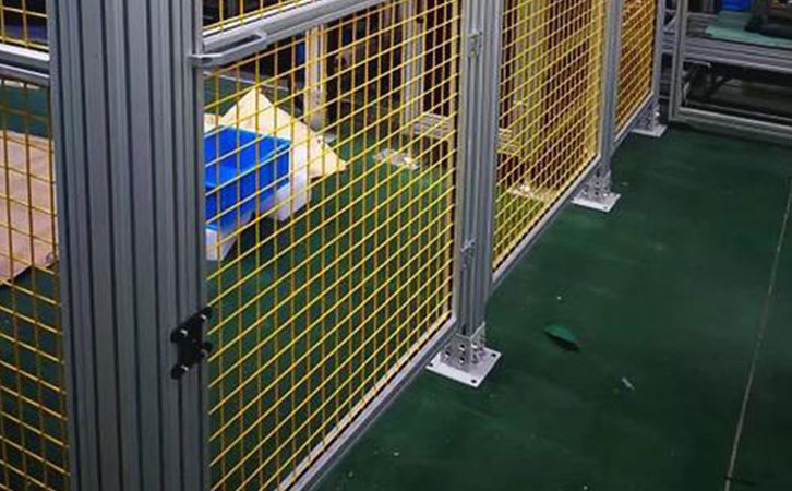 工業(yè)鋁型材機(jī)器人圍欄常用的3種連接方式